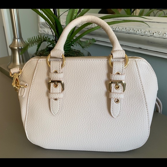 Small Light Pink Faux Leather Bag - Picture 3 of 6